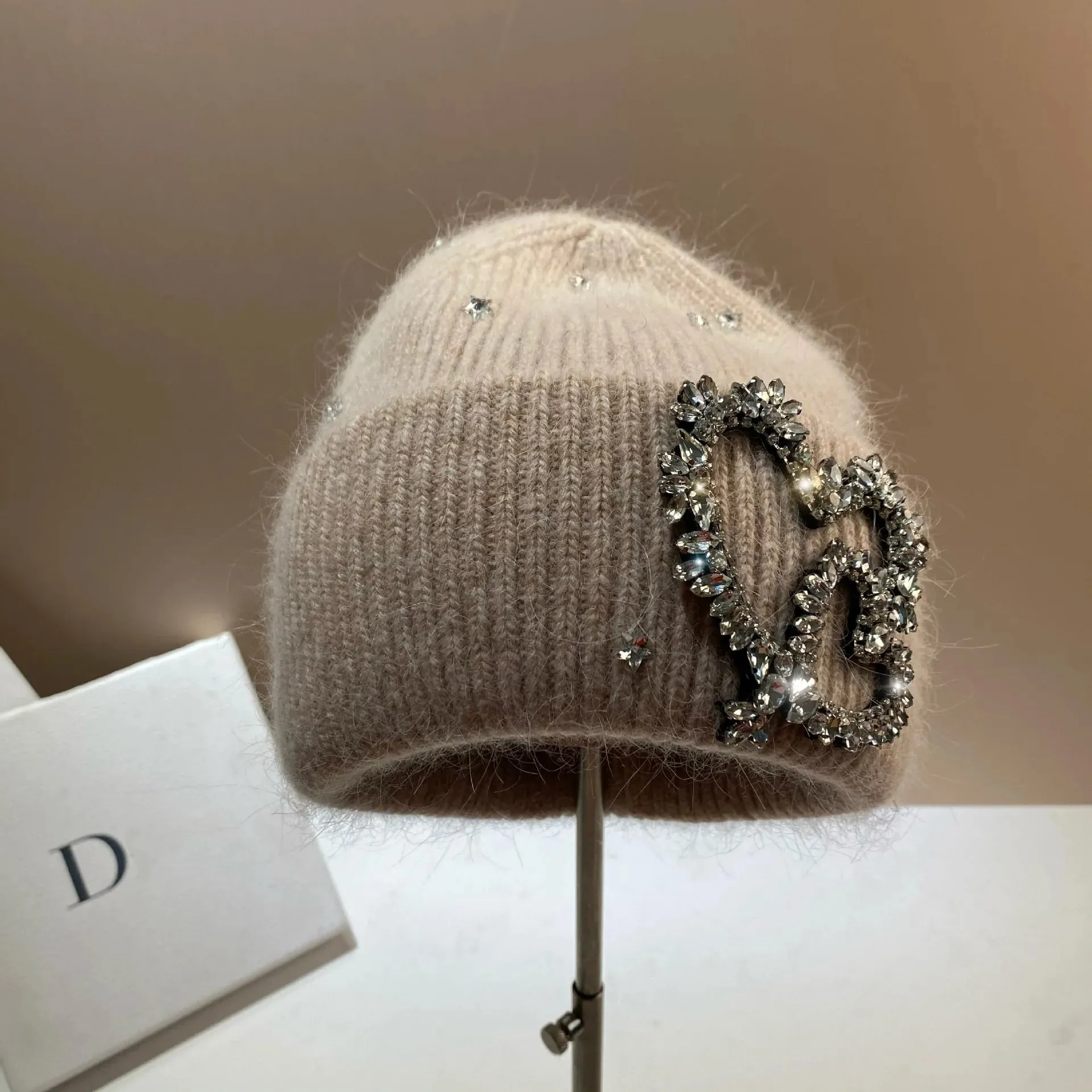 EM Women's Knitted Hat Rhinestones Heart Hats
